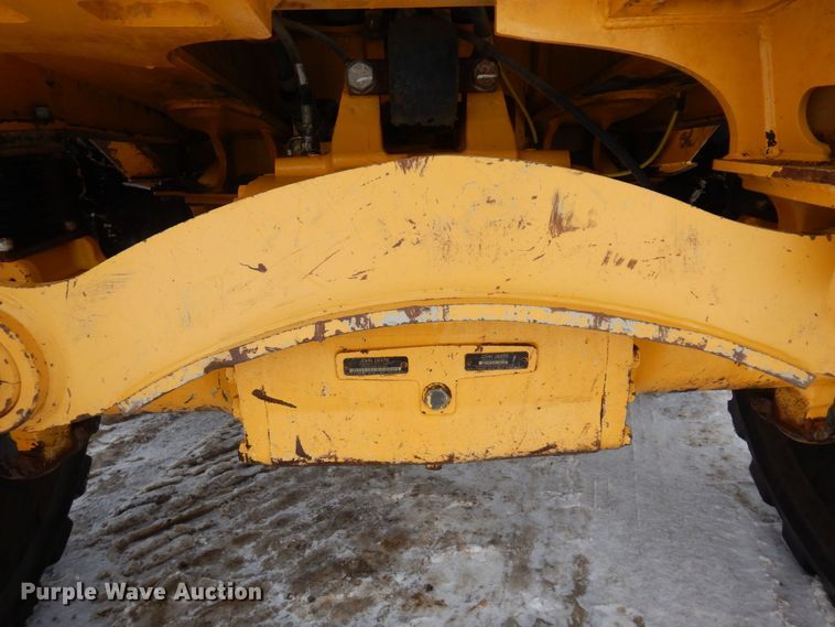 image for item AF9272 2012 John Deere 460E  haul truck