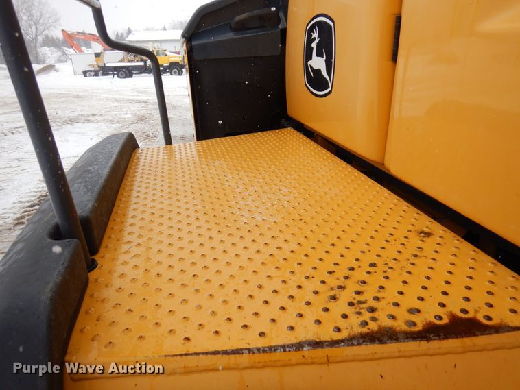 image for item AF9272 2012 John Deere 460E  haul truck