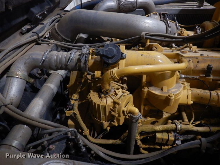 image for item AF9272 2012 John Deere 460E  haul truck