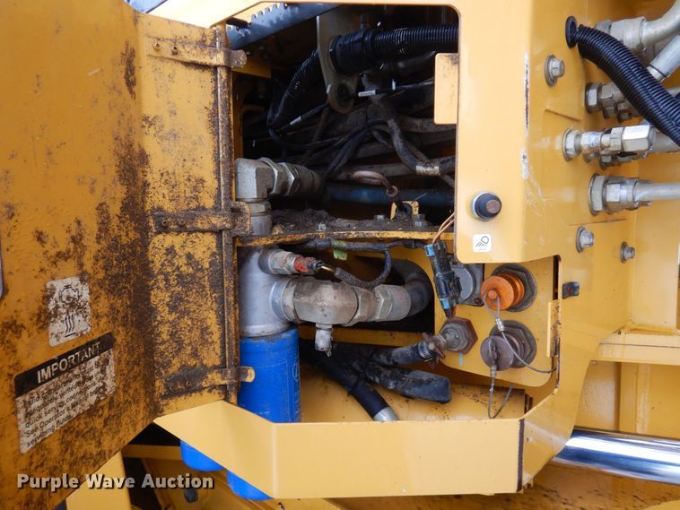 image for item AF9272 2012 John Deere 460E  haul truck