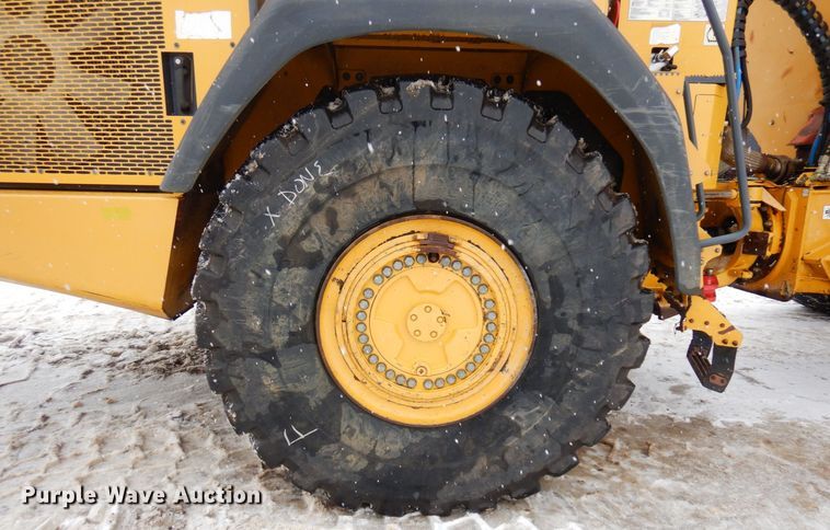 image for item AF9272 2012 John Deere 460E  haul truck