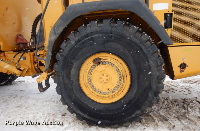 image for item AF9272 2012 John Deere 460E  haul truck