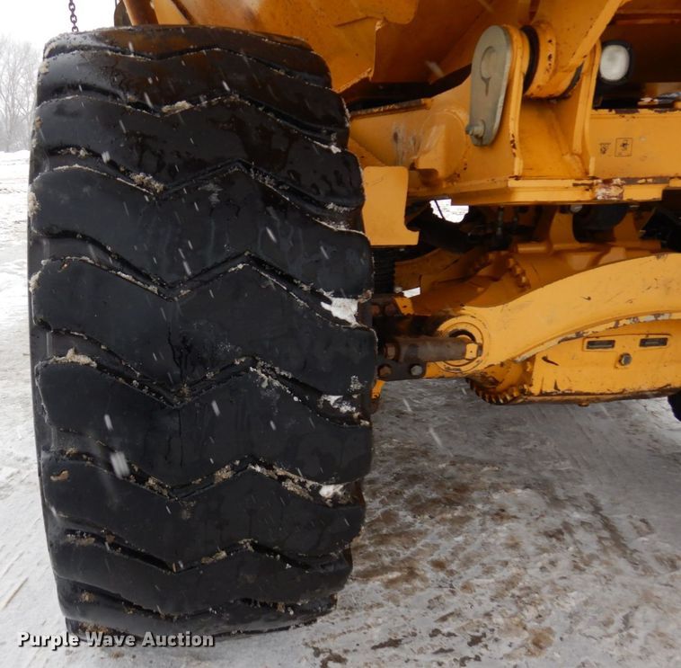 image for item AF9272 2012 John Deere 460E  haul truck