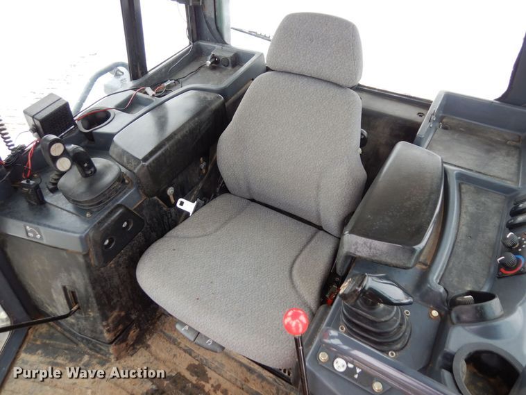 image for item AF9273 2014 John Deere 750K LGP  dozer
