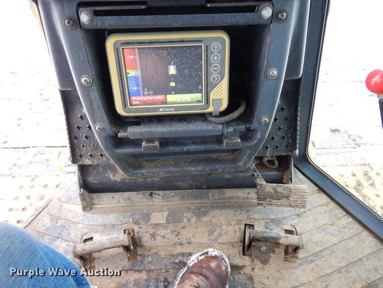 image for item AF9273 2014 John Deere 750K LGP  dozer