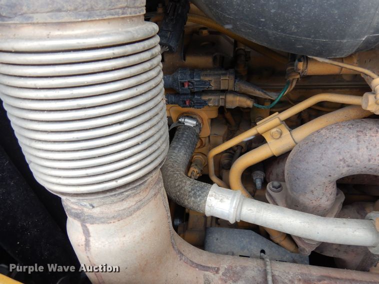 image for item AF9273 2014 John Deere 750K LGP  dozer