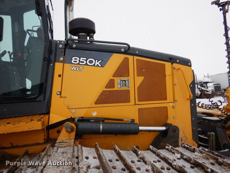 image for item AF9274 2013 John Deere 850K WLT  dozer