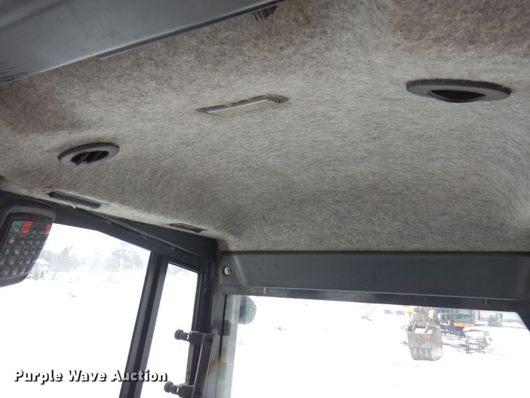 image for item AF9274 2013 John Deere 850K WLT  dozer