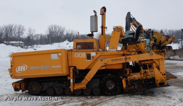 image for item AF9277 2001 Blaw-Knox PF-4410  paver