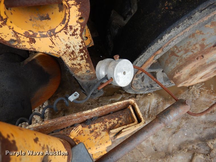 image for item AF9277 2001 Blaw-Knox PF-4410  paver