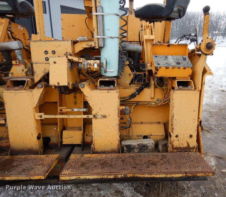 image for item AF9277 2001 Blaw-Knox PF-4410  paver