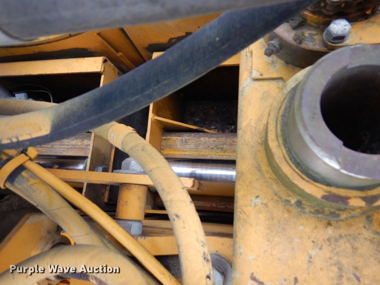 image for item AF9277 2001 Blaw-Knox PF-4410  paver