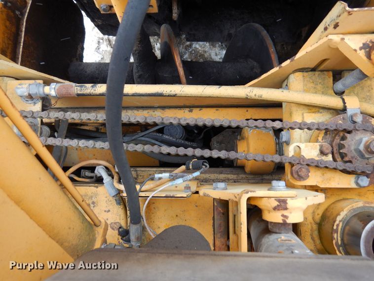 image for item AF9277 2001 Blaw-Knox PF-4410  paver