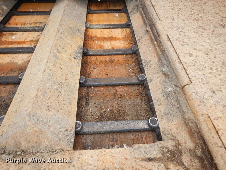 image for item AF9277 2001 Blaw-Knox PF-4410  paver