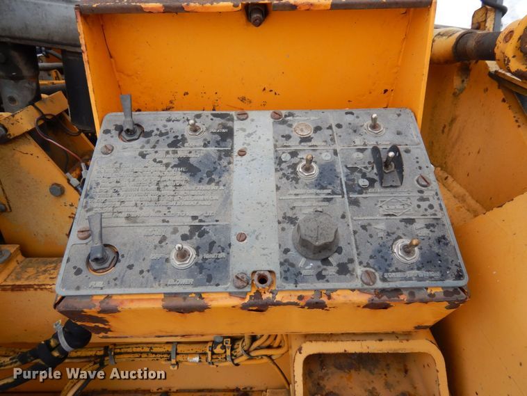 image for item AF9277 2001 Blaw-Knox PF-4410  paver