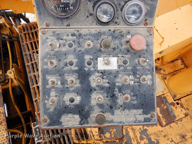 image for item AF9277 2001 Blaw-Knox PF-4410  paver