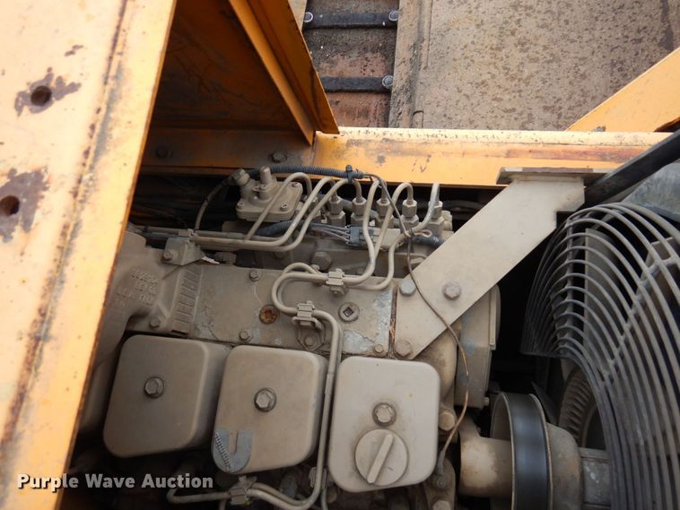 image for item AF9277 2001 Blaw-Knox PF-4410  paver