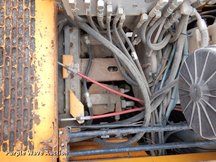 image for item AF9277 2001 Blaw-Knox PF-4410  paver