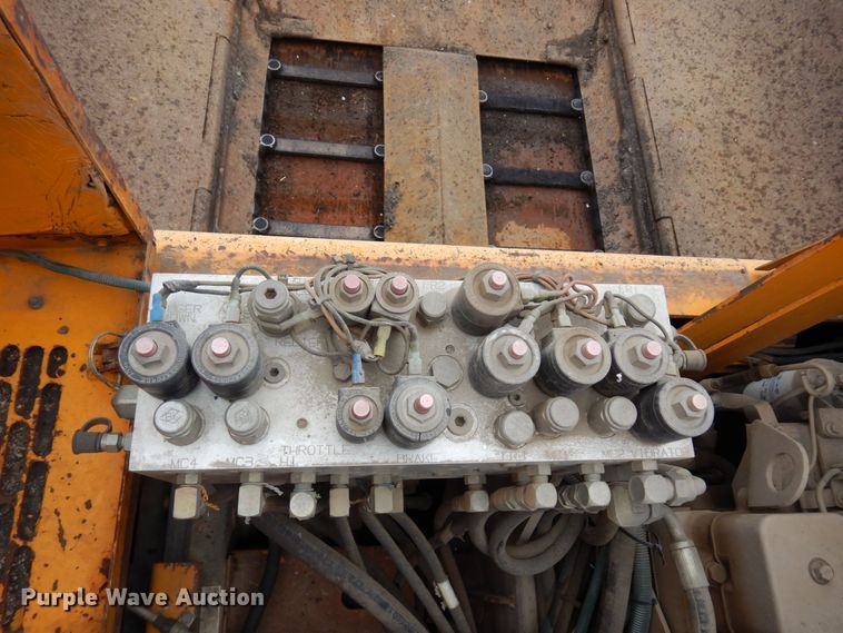 image for item AF9277 2001 Blaw-Knox PF-4410  paver