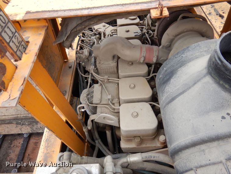 image for item AF9277 2001 Blaw-Knox PF-4410  paver