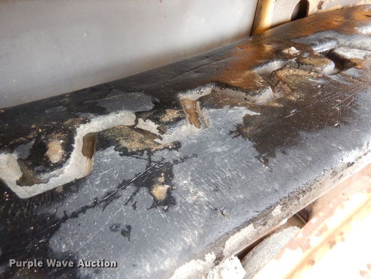 image for item AF9277 2001 Blaw-Knox PF-4410  paver