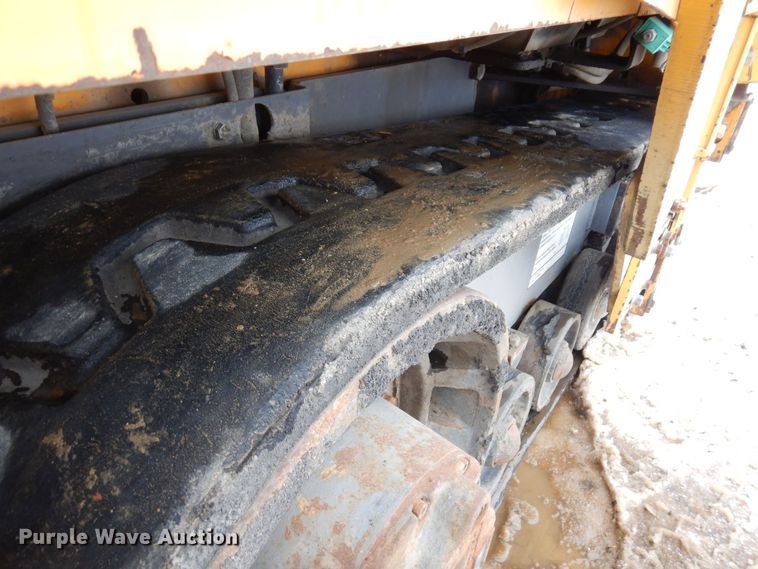 image for item AF9277 2001 Blaw-Knox PF-4410  paver