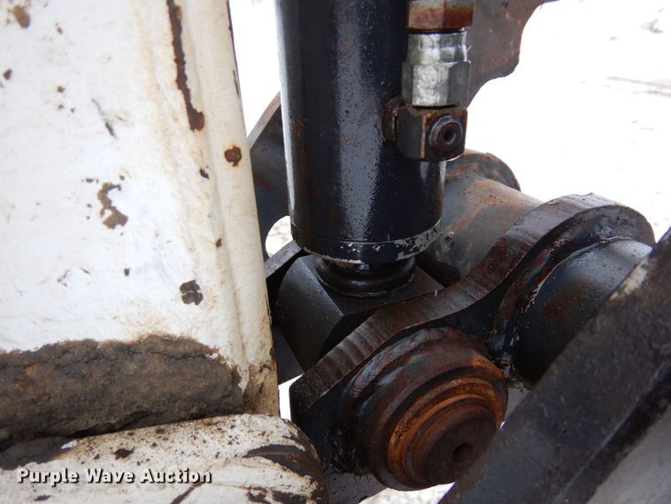 image for item AF9278 2001 Bobcat 325D  mini excavator