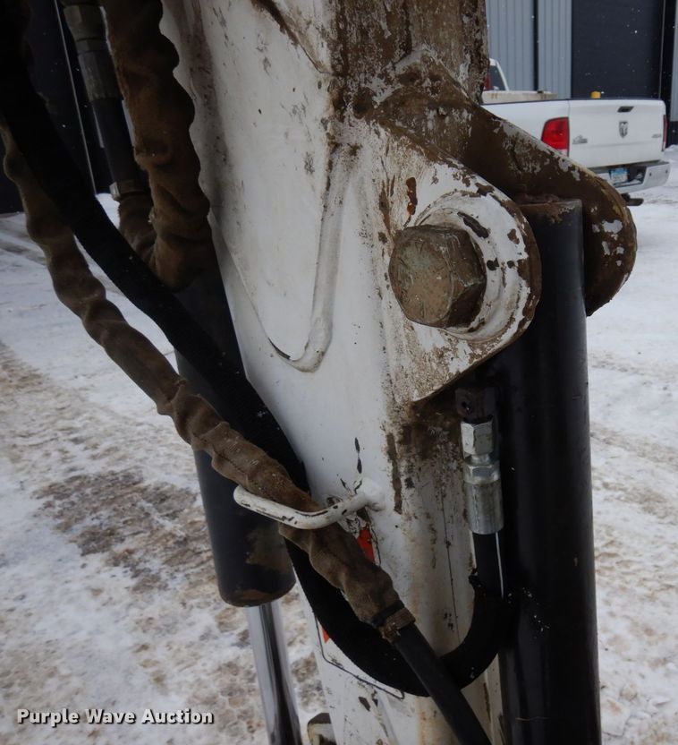 image for item AF9278 2001 Bobcat 325D  mini excavator