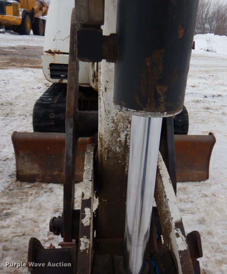 image for item AF9278 2001 Bobcat 325D  mini excavator