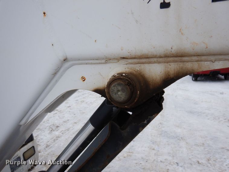 image for item AF9278 2001 Bobcat 325D  mini excavator