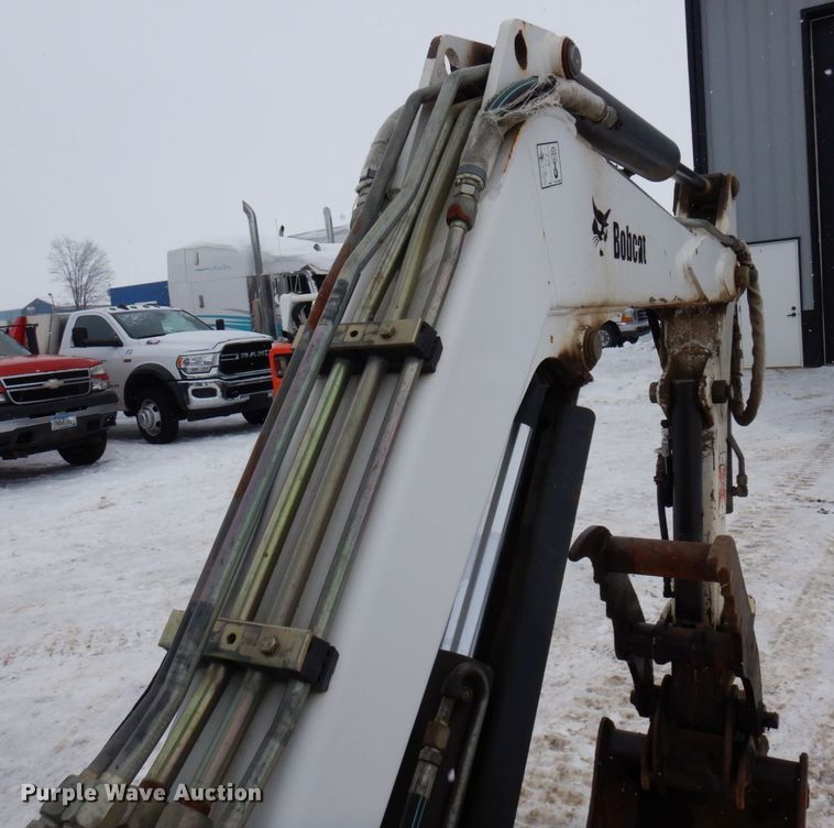 image for item AF9278 2001 Bobcat 325D  mini excavator