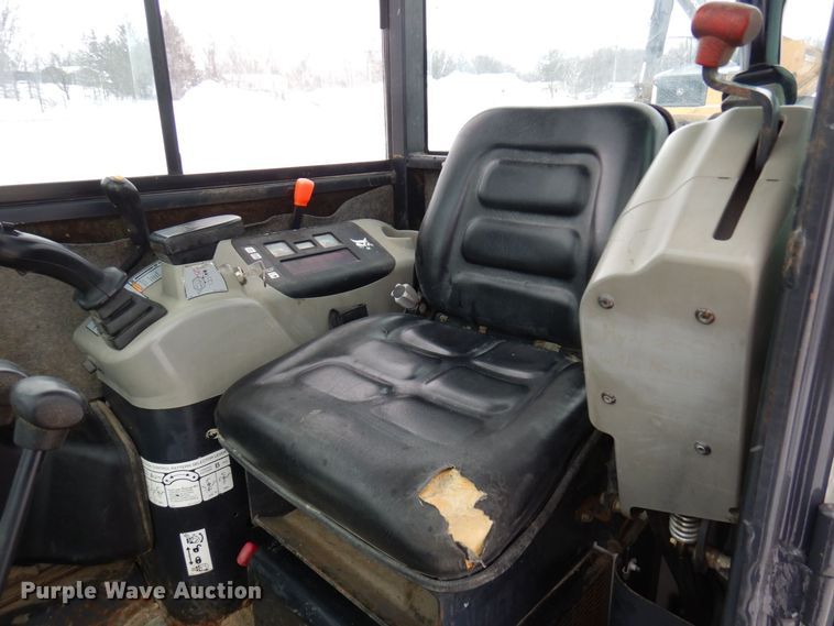 image for item AF9278 2001 Bobcat 325D  mini excavator