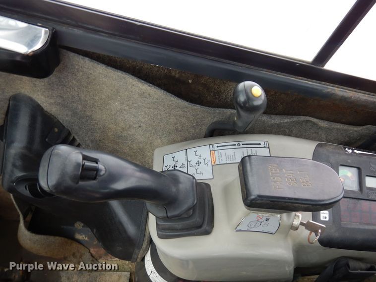 image for item AF9278 2001 Bobcat 325D  mini excavator