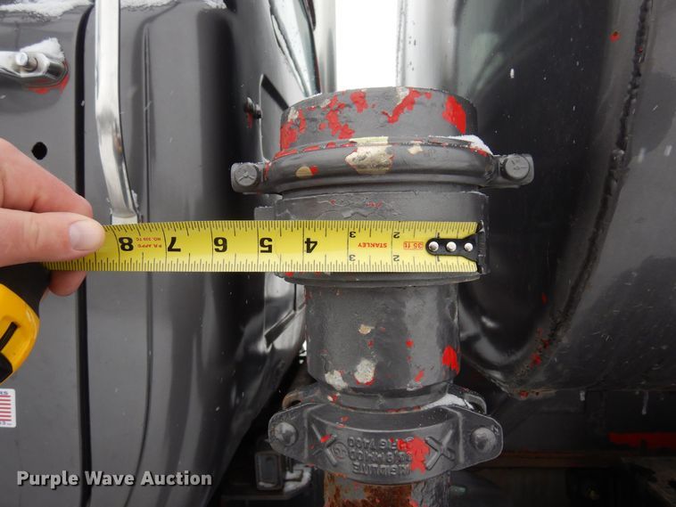 image for item AF9441 1994 Mack RD  water truck