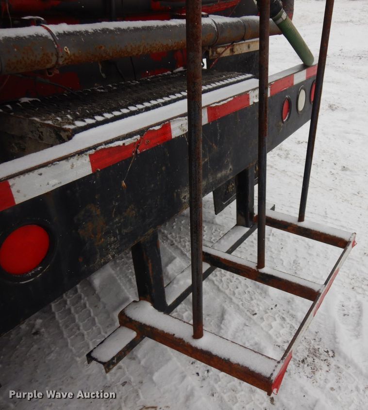 image for item AF9441 1994 Mack RD  water truck