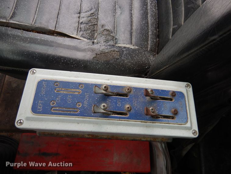 image for item AF9441 1994 Mack RD  water truck