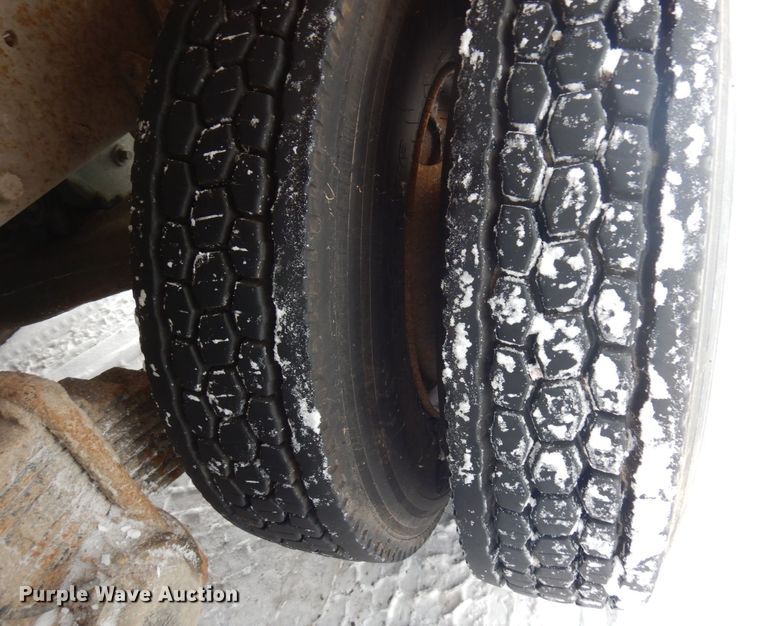 image for item AF9441 1994 Mack RD  water truck