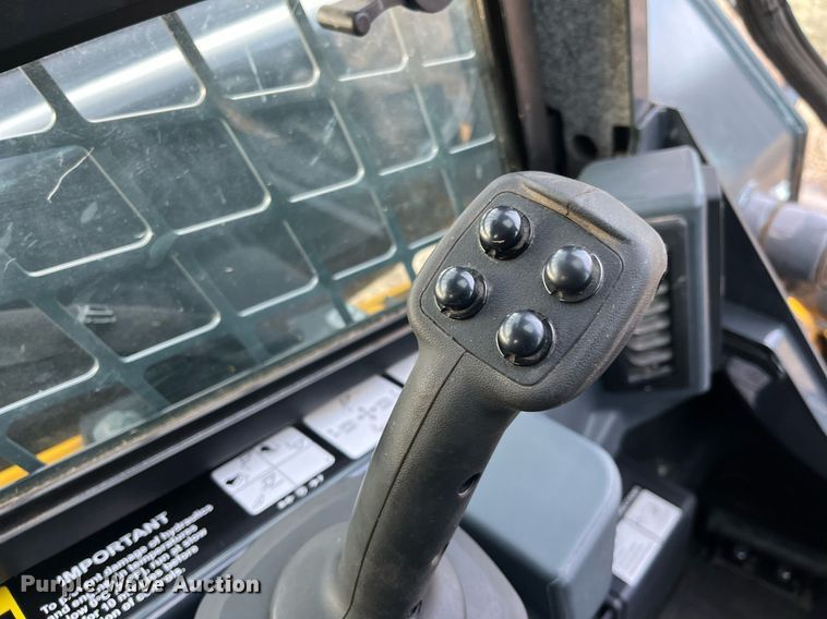 image for item DG5418 2019 John Deere 325G  tracked skid steer loader