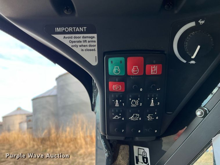 image for item DG5418 2019 John Deere 325G  tracked skid steer loader