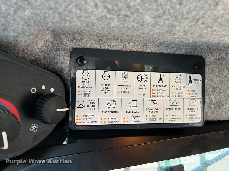 image for item DG5418 2019 John Deere 325G  tracked skid steer loader
