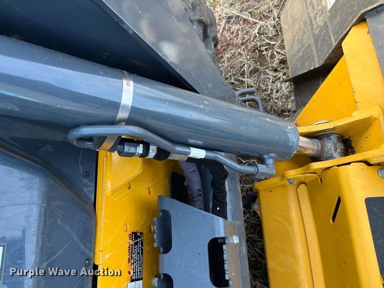 image for item DG5418 2019 John Deere 325G  tracked skid steer loader