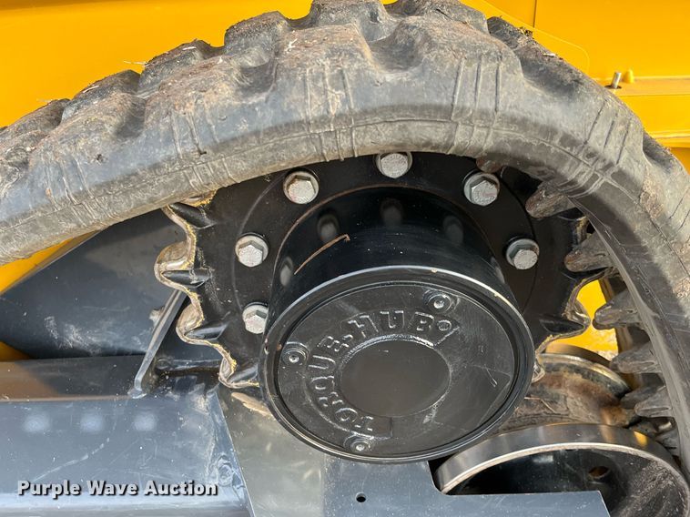 image for item DG5418 2019 John Deere 325G  tracked skid steer loader