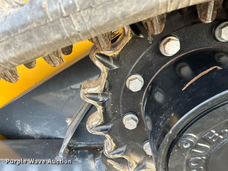 image for item DG5418 2019 John Deere 325G  tracked skid steer loader