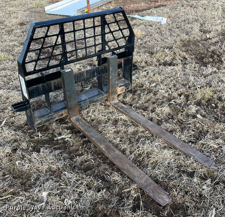 image for item DG5422 John Deere  48" L skid steer forks