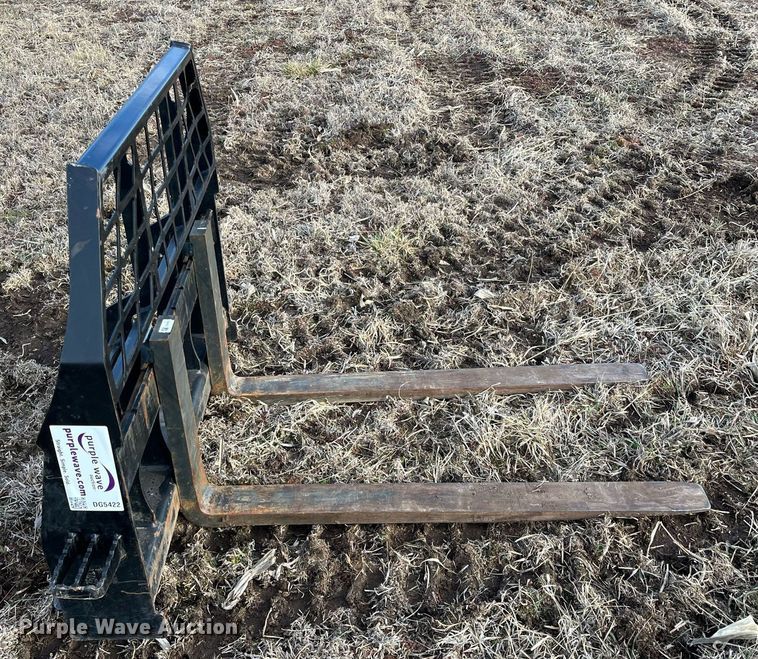 image for item DG5422 John Deere  48" L skid steer forks