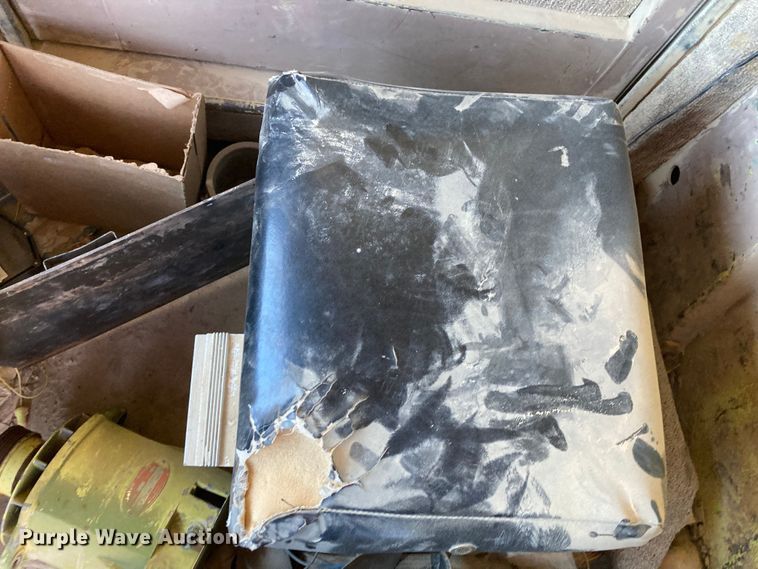 image for item DJ6152 1995 Euclid R35  haul truck