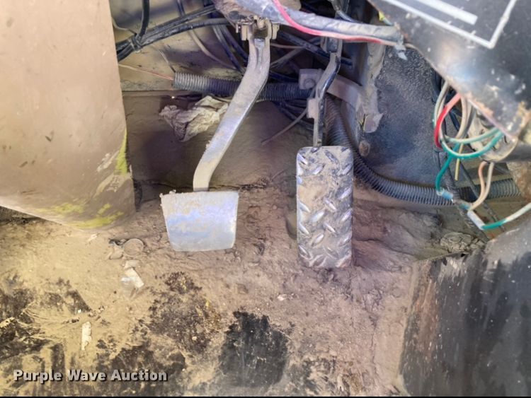 image for item DJ6153 1995 Euclid R35  haul truck