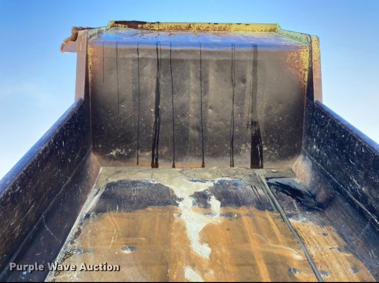 image for item DJ6153 1995 Euclid R35  haul truck