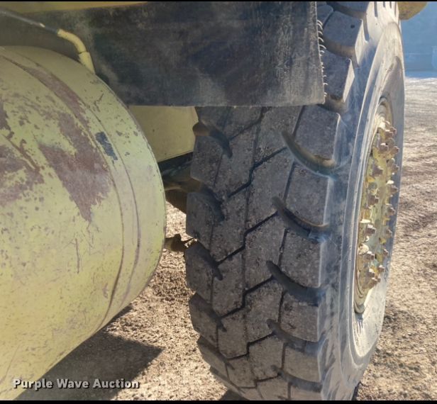 image for item DJ6153 1995 Euclid R35  haul truck