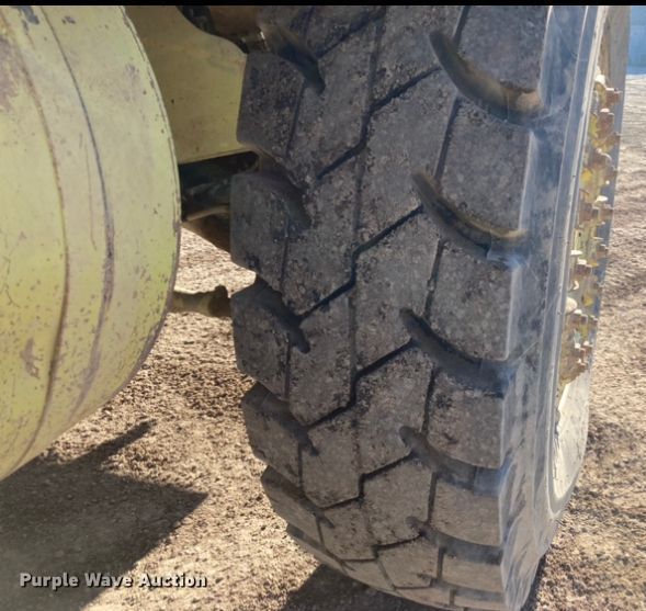 image for item DJ6153 1995 Euclid R35  haul truck